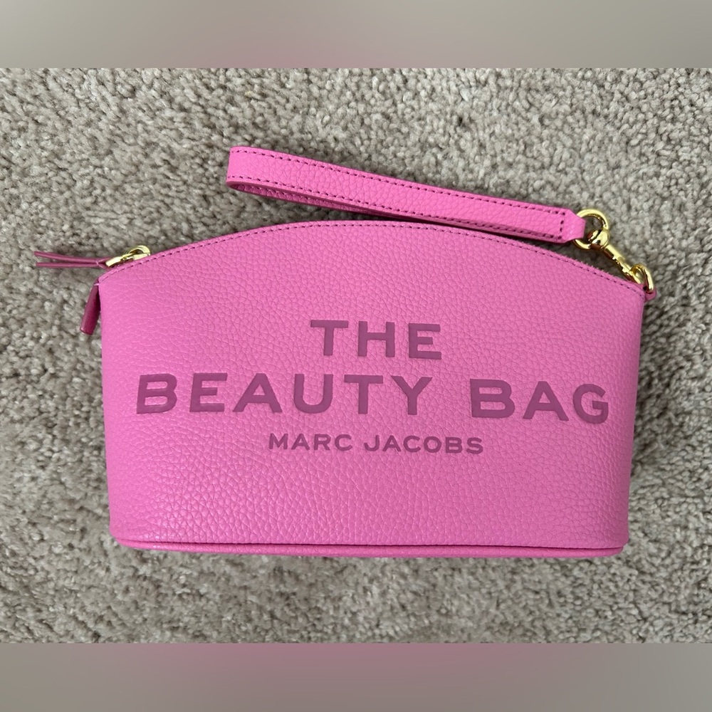 Marc Jacobs The Beauty Bag in Bow Pink